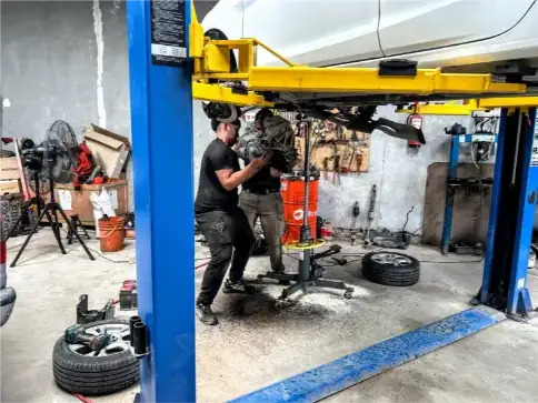 Reparación compleja de motor y caja de cambios
